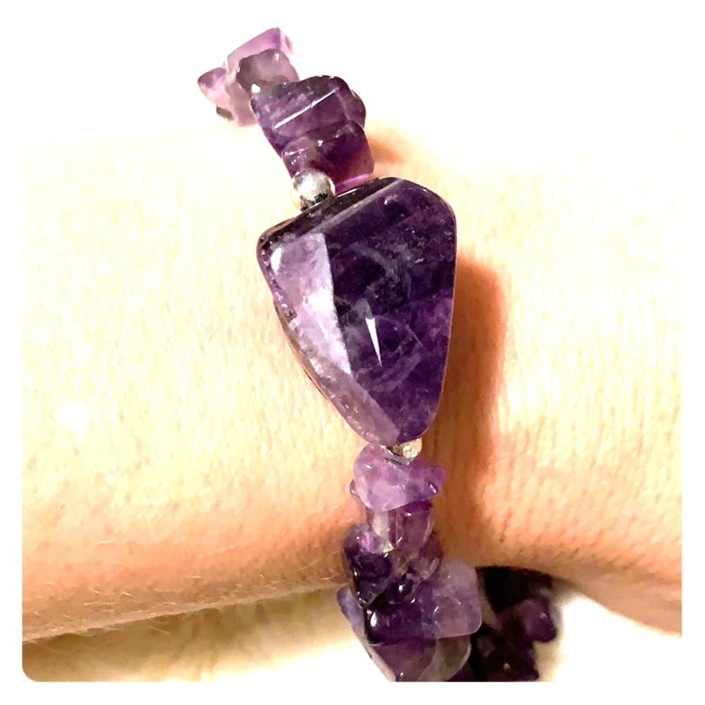 NWT Amethyst bracelet with 2cm main stone